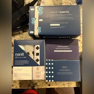Nanit Breathing Wear and Band Set + Smart Sheets